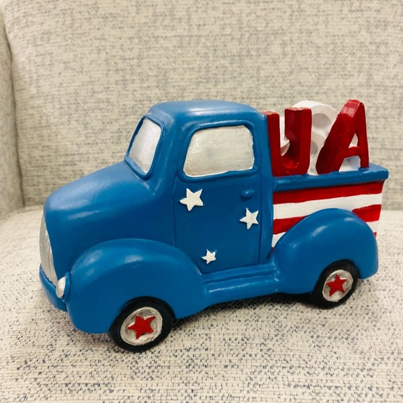 Accessories - Patriotic 4th of July USA blue red white truck